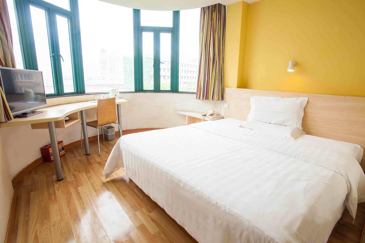 7Days Inn Huaihua Mayang Binhe Road Exterior foto
